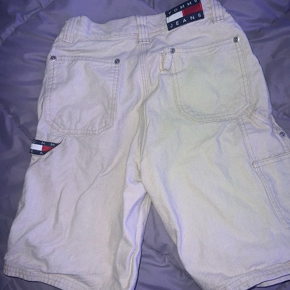 Tommy Hilfiger mid short ish lol - Picture 4 of 4